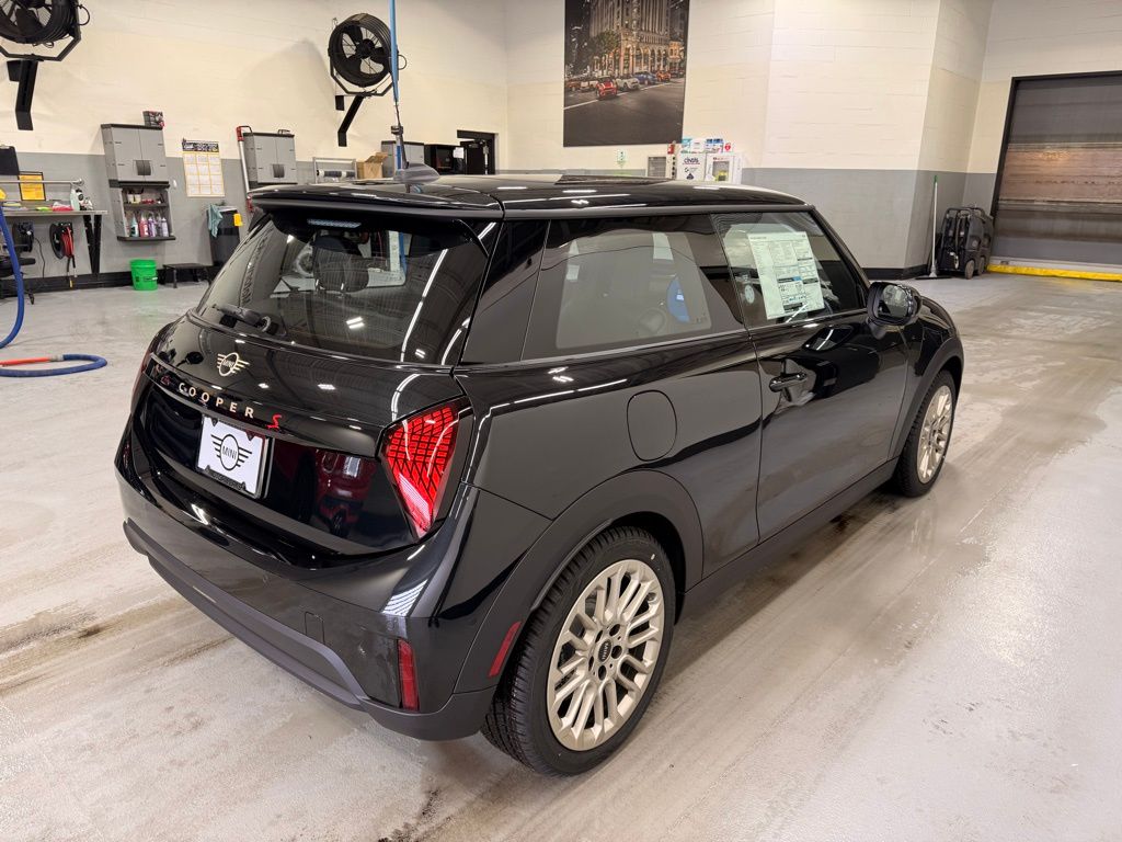Thumbnail: 2026 MINI Cooper - 6