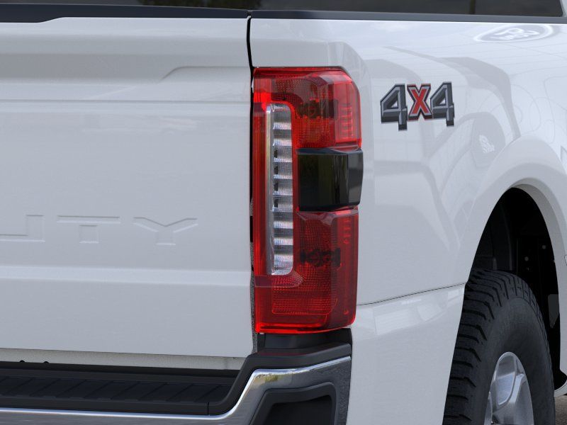 New 2026 Oxford White Ford F-250® XLT image 20