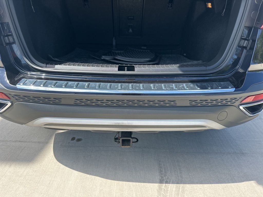 2022 Deep Black Pearl Volkswagen Taos 1.5T SE FWD SUV