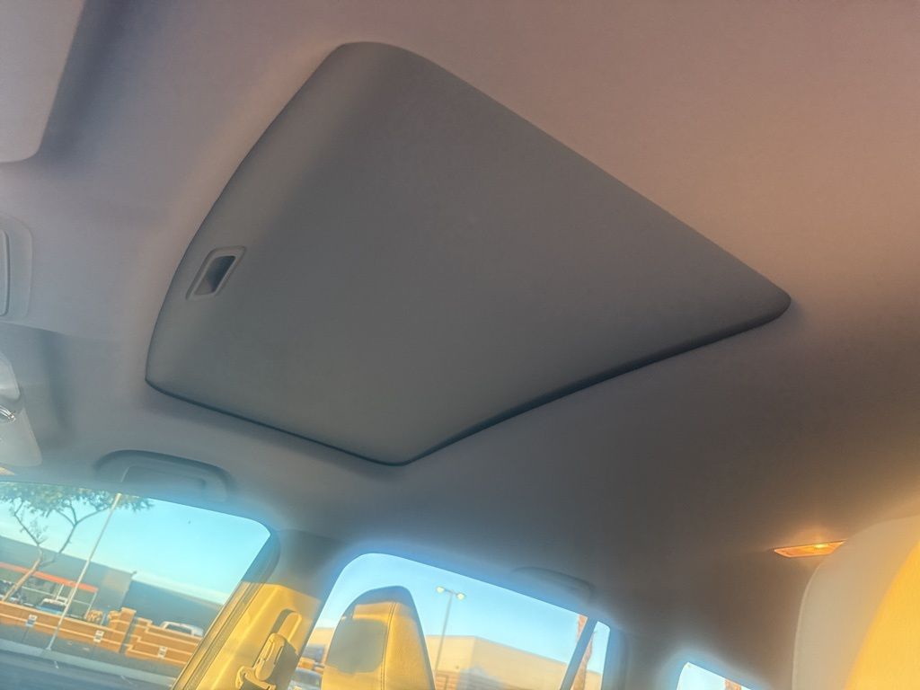 Thumbnail: 2016 Honda Pilot - 10