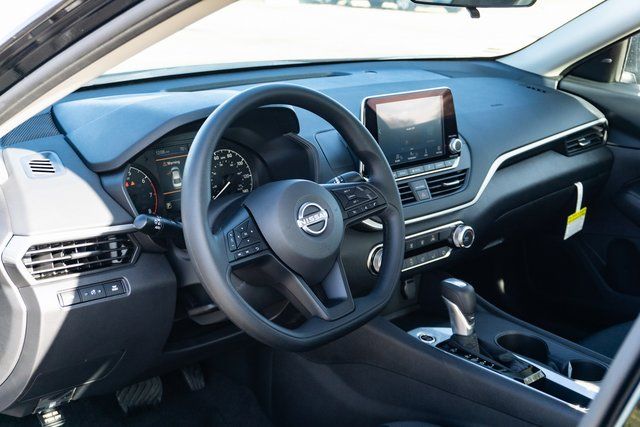 2025 Nissan Altima 2.5 S 7