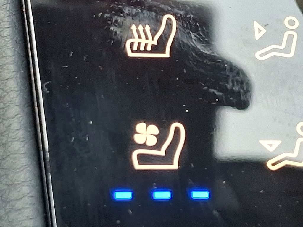 Thumbnail: 2025 Porsche Macan - 23