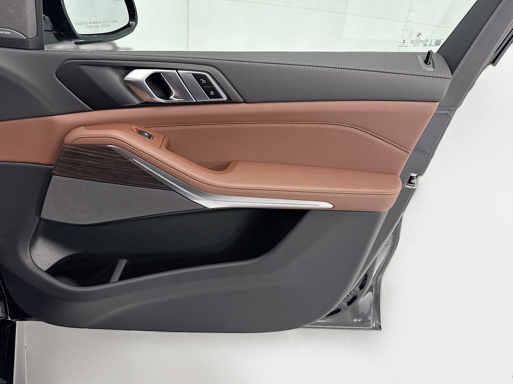 Thumbnail: 2026 BMW X5 - 24