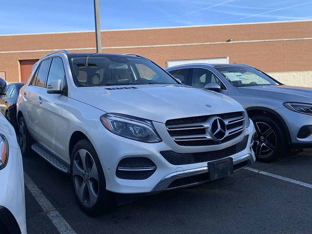 Thumbnail: 2016 Mercedes-Benz GLE - 3