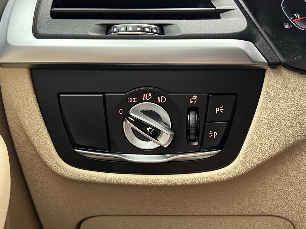 Thumbnail: 2022 BMW X3 - 21