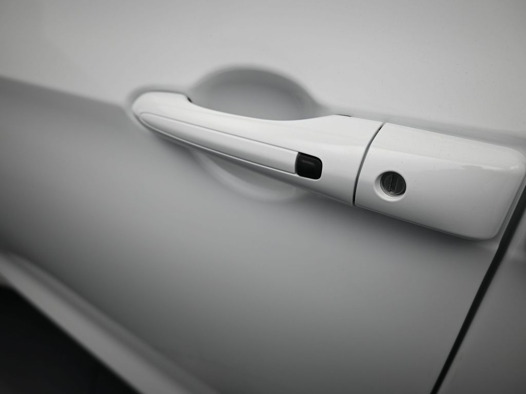 New 2026 Bright White Clearcoat Chrysler Limited image 26