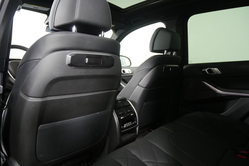 Thumbnail: 2025 BMW X5 - 18