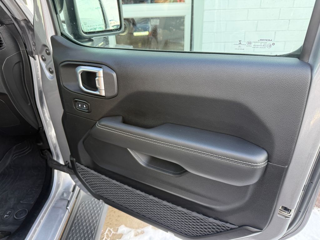 Certified Used 2020 Silver Jeep Overland image 67