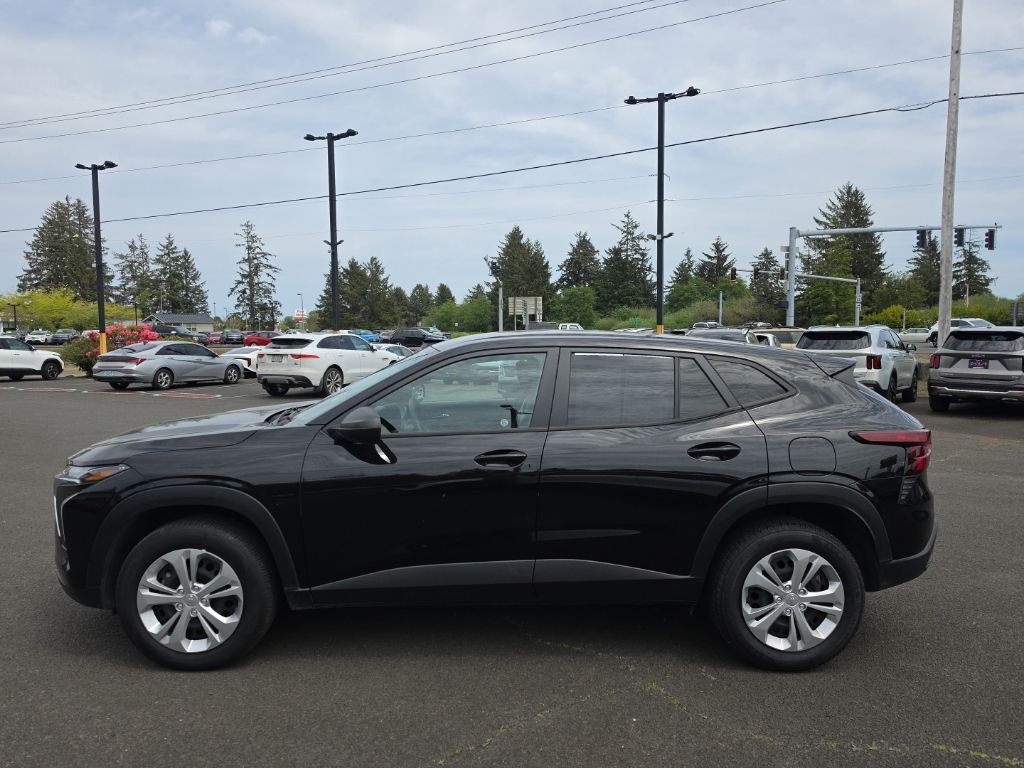 View vehicle photo 3