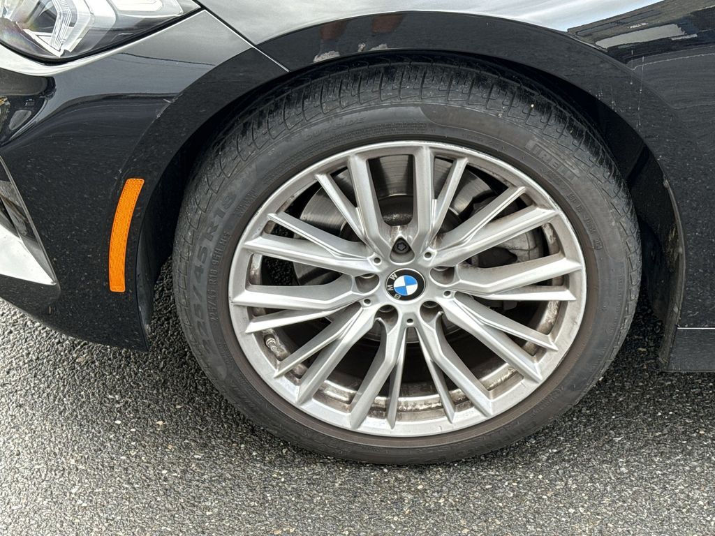 Thumbnail: 2023 BMW 3 Series - 10