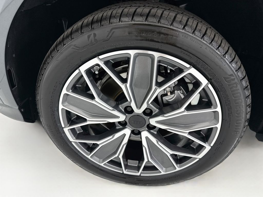 Thumbnail: 2026 Audi Q5 - 30
