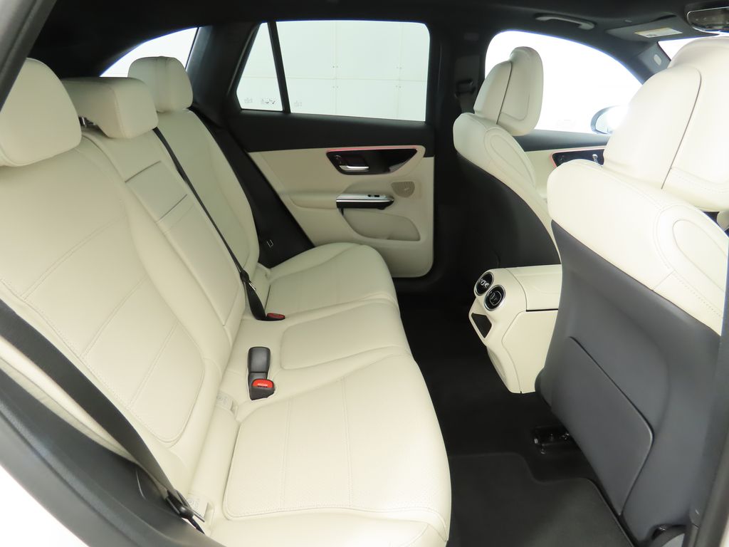 Thumbnail: 2026 Mercedes-Benz GLC - 23