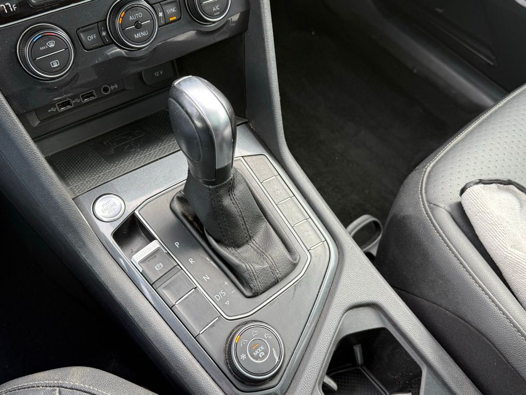 Used 2020 Silver Volkswagen 2.0T SEL image 40