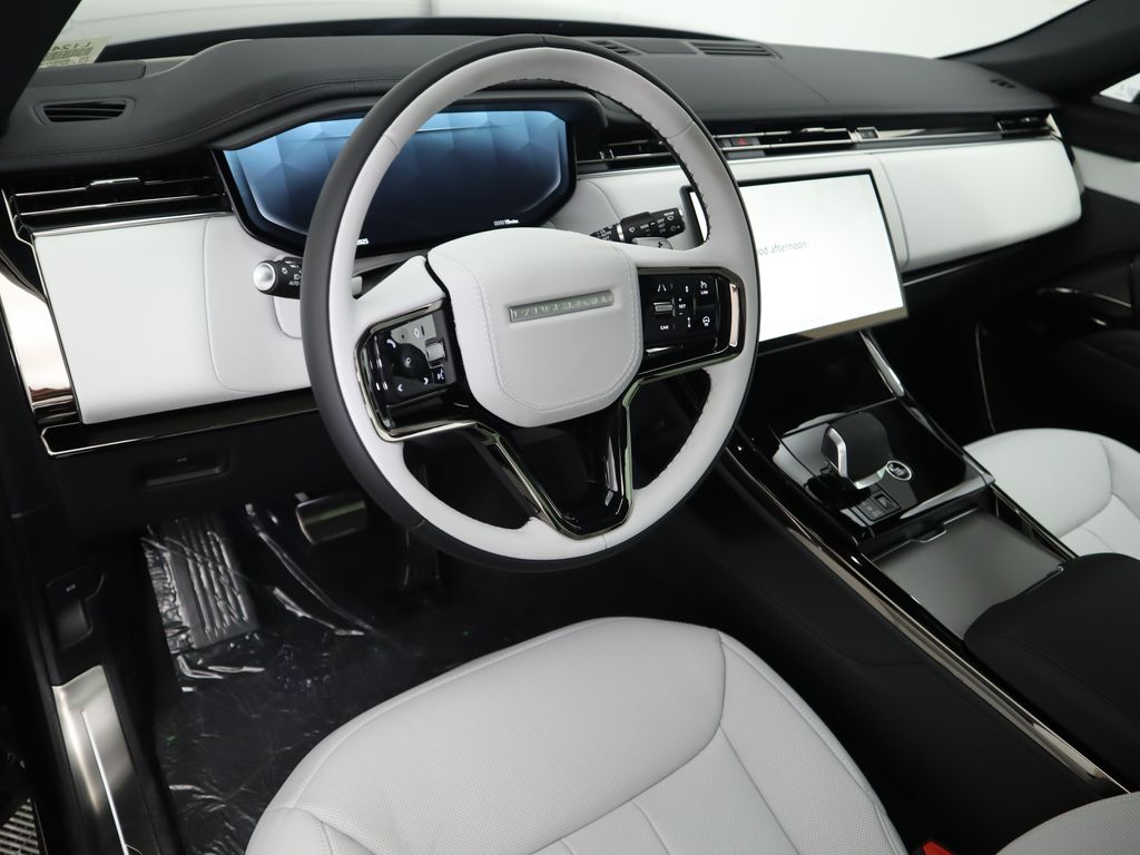 Thumbnail: 2025 Land Rover Range Rover Sport - 10