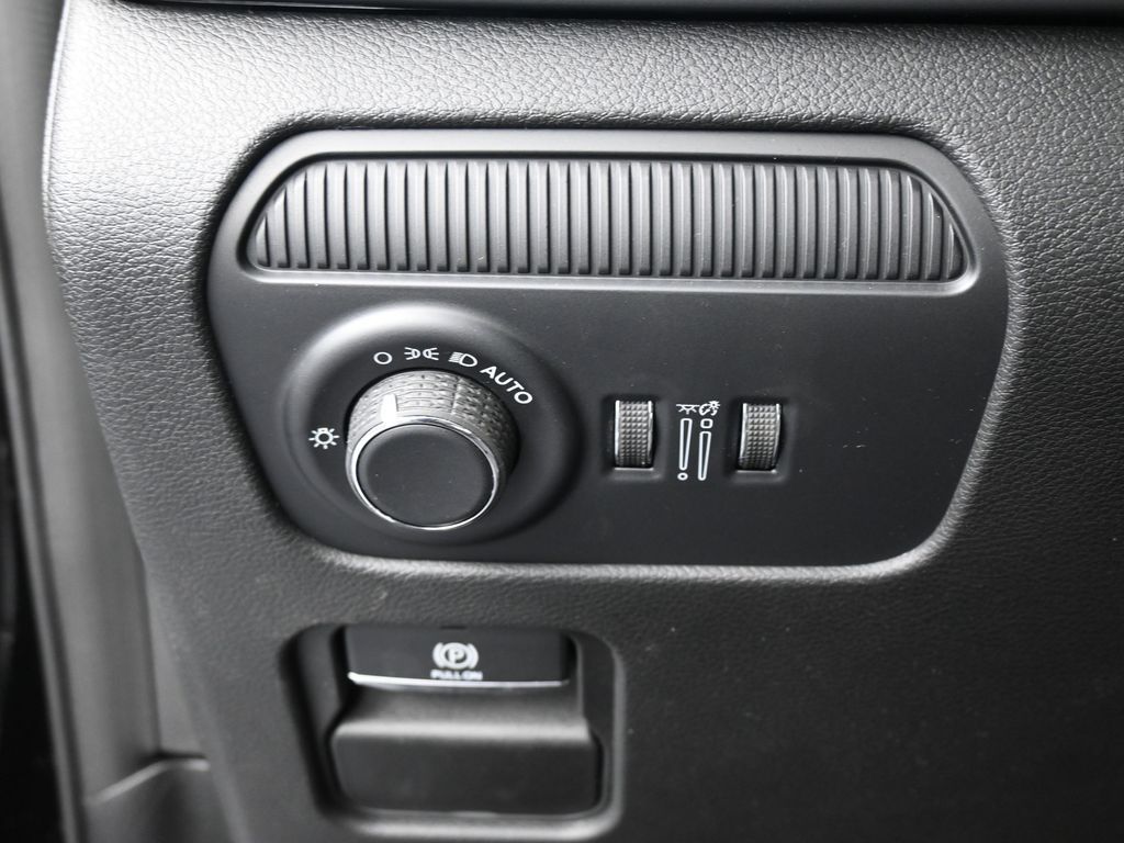 New 2026 High Gloss Black Jeep Limited image 17