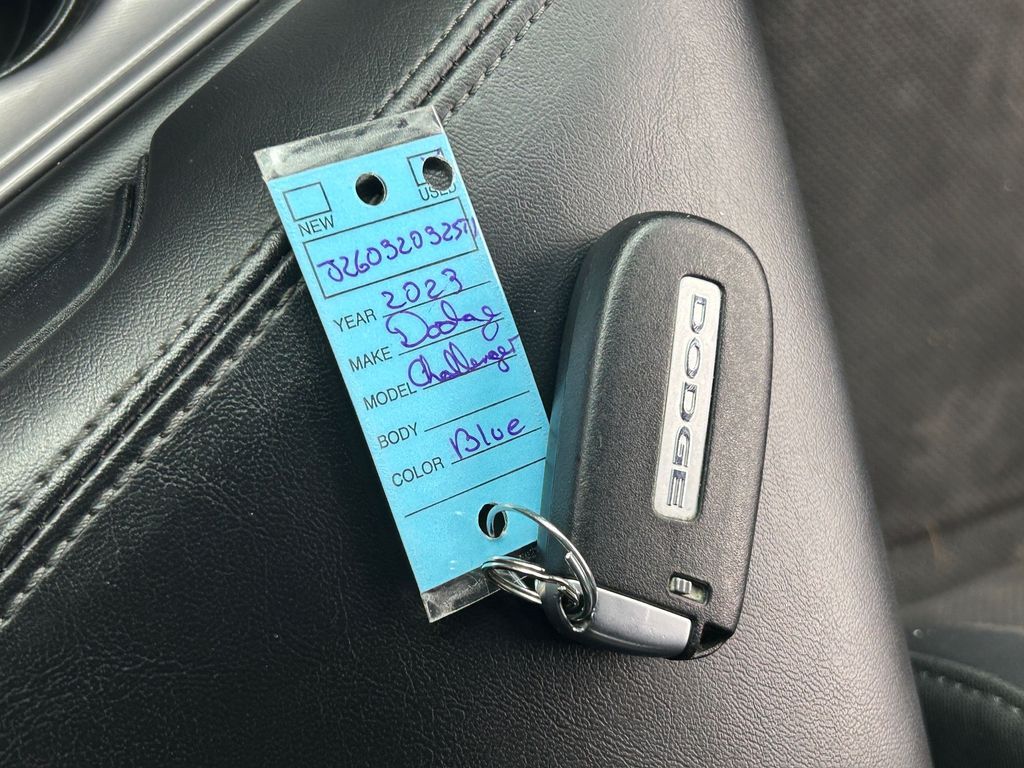 Used 2023 B5 Blue Pearlcoat Dodge R/T image 37