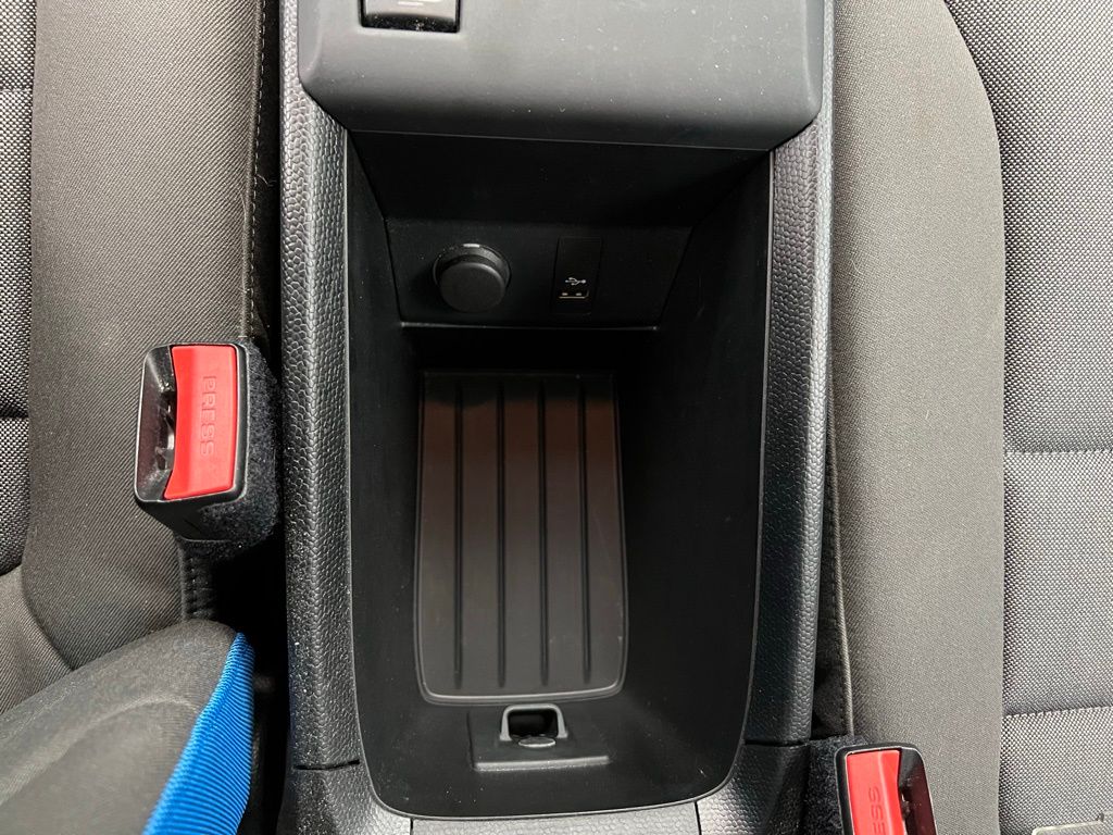 Thumbnail: 2019 BMW i3 - 11