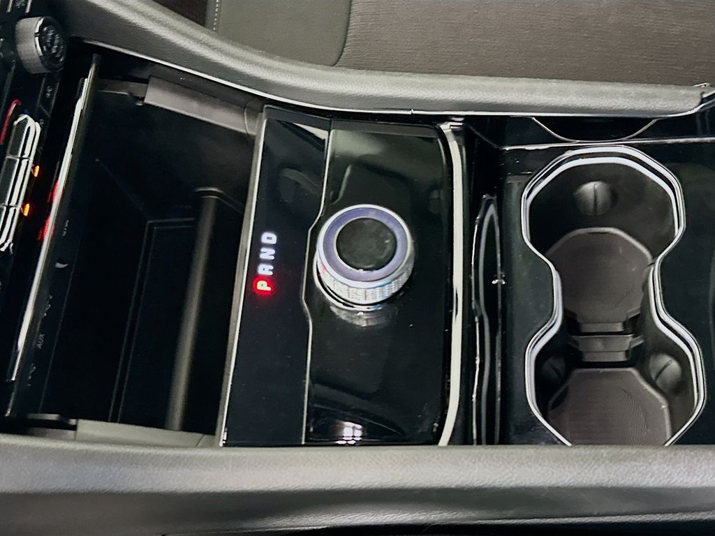 Thumbnail: 2023 Jeep Grand Cherokee - 16