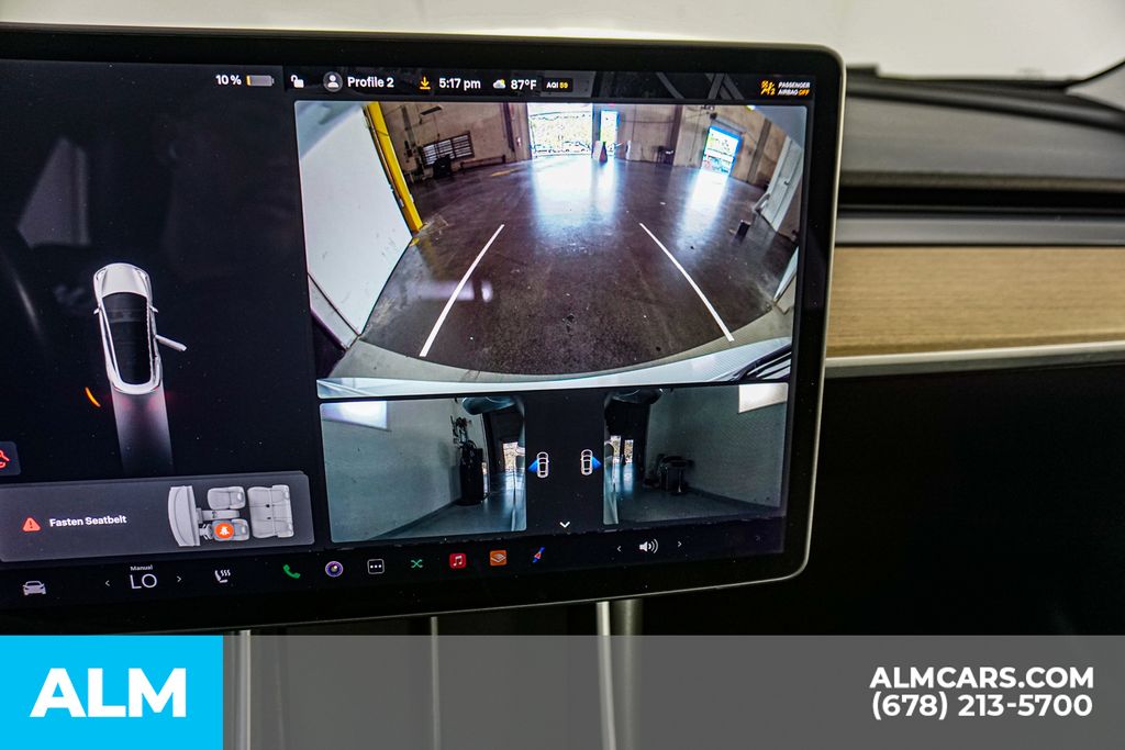 Used 2018  Tesla Long Range image 33