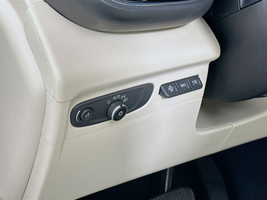 Thumbnail: 2022 Buick Envision - 10