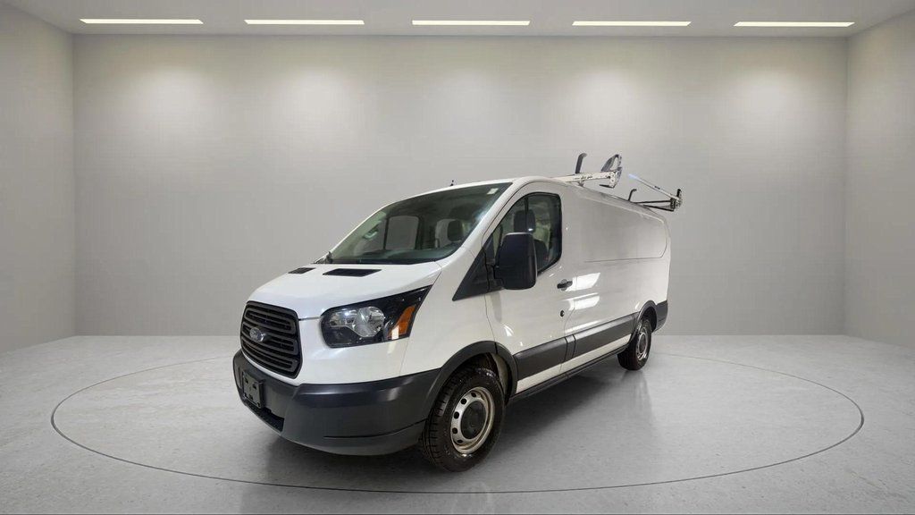 Used 2018 Oxford White Ford Base image 13
