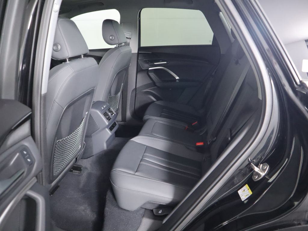 Thumbnail: 2025 Audi Q5 - 23