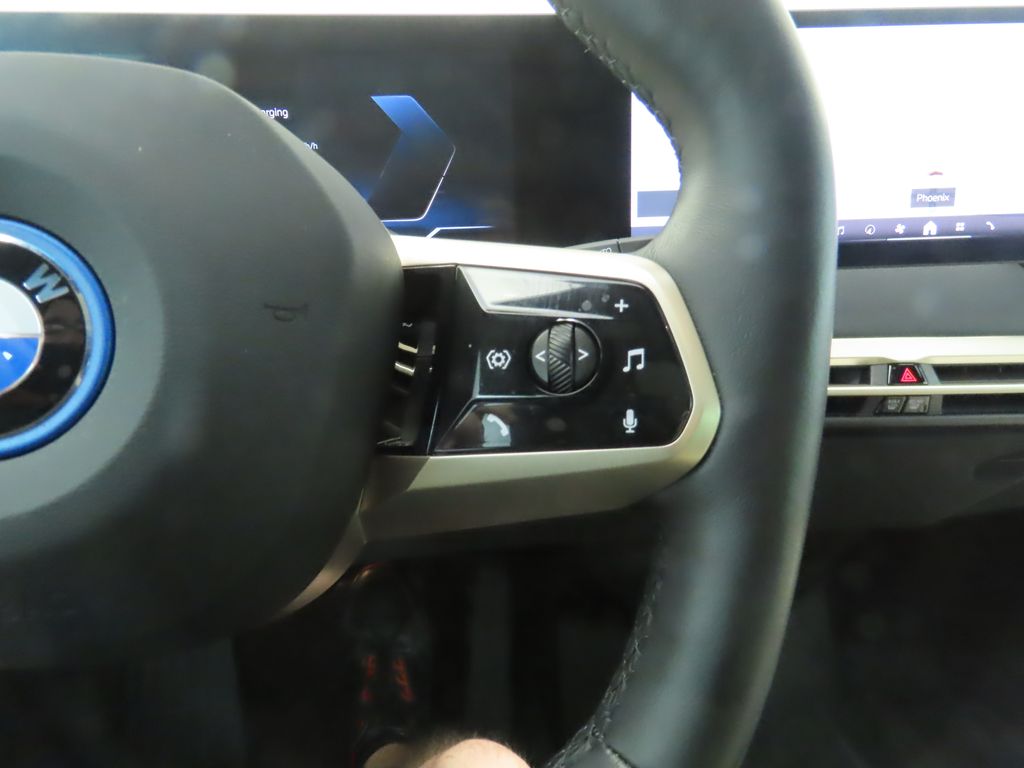 2024 BMW iX xDrive50 12