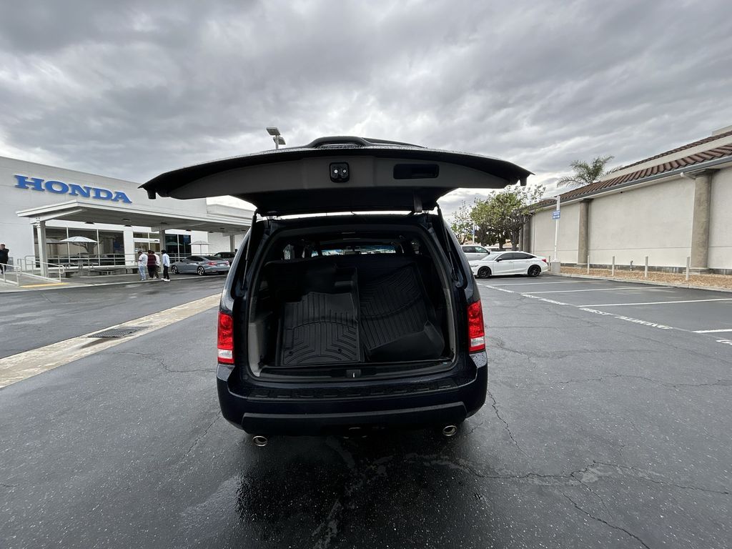 Thumbnail: 2011 Honda Pilot - 24