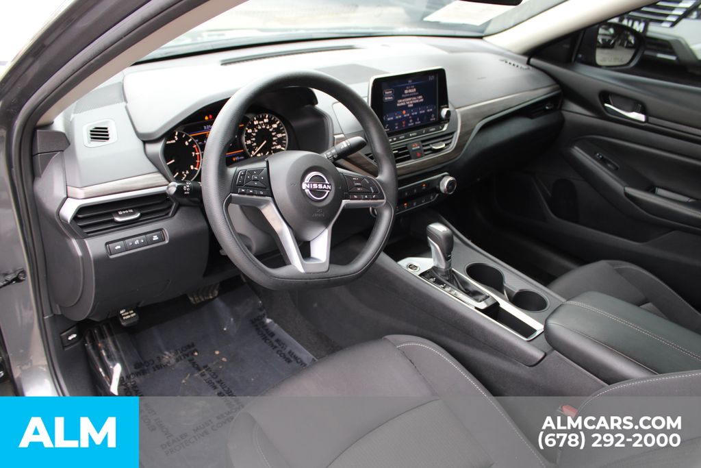 Used 2025 Gray Nissan 2.5 SV image 10