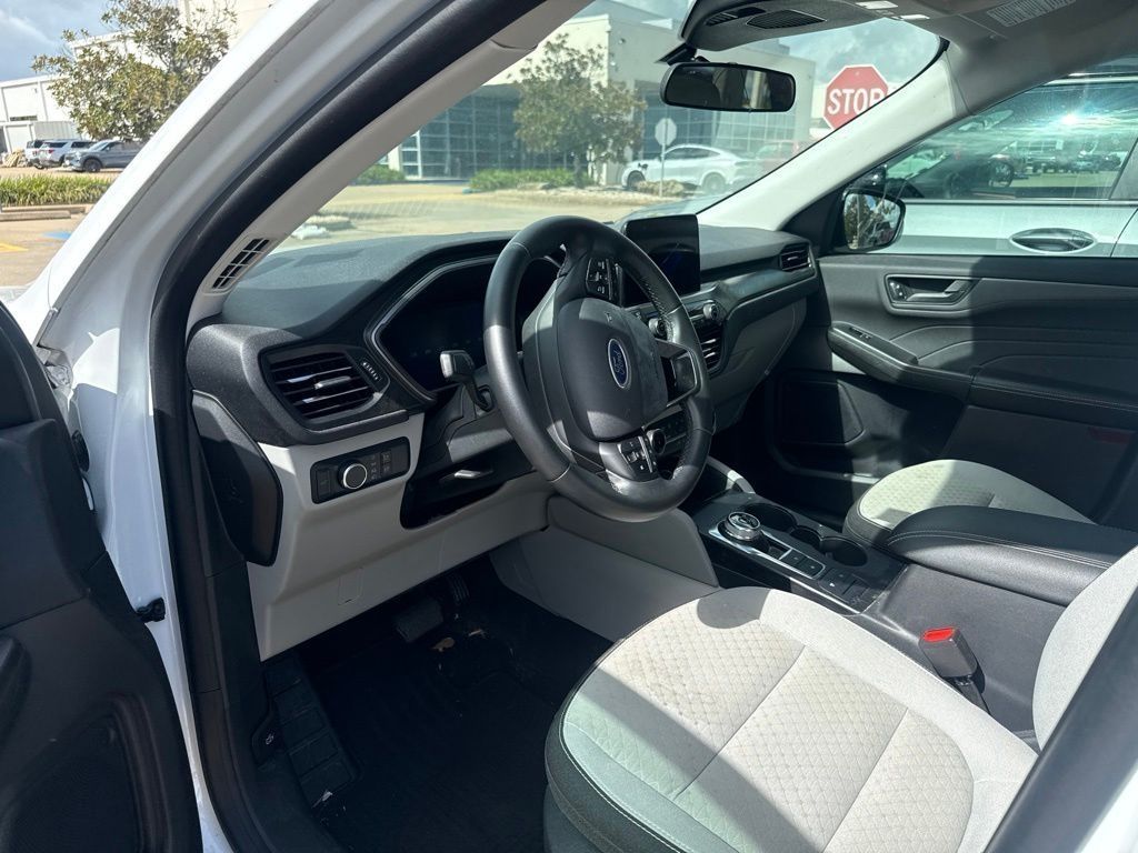 2024 Ford Escape Active White at Supreme Chevrolet of Gonzales