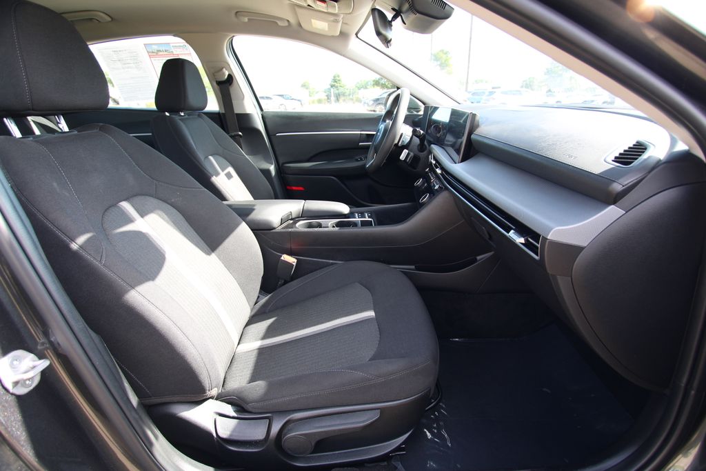Used 2025 Hyundai Sonata Sedan