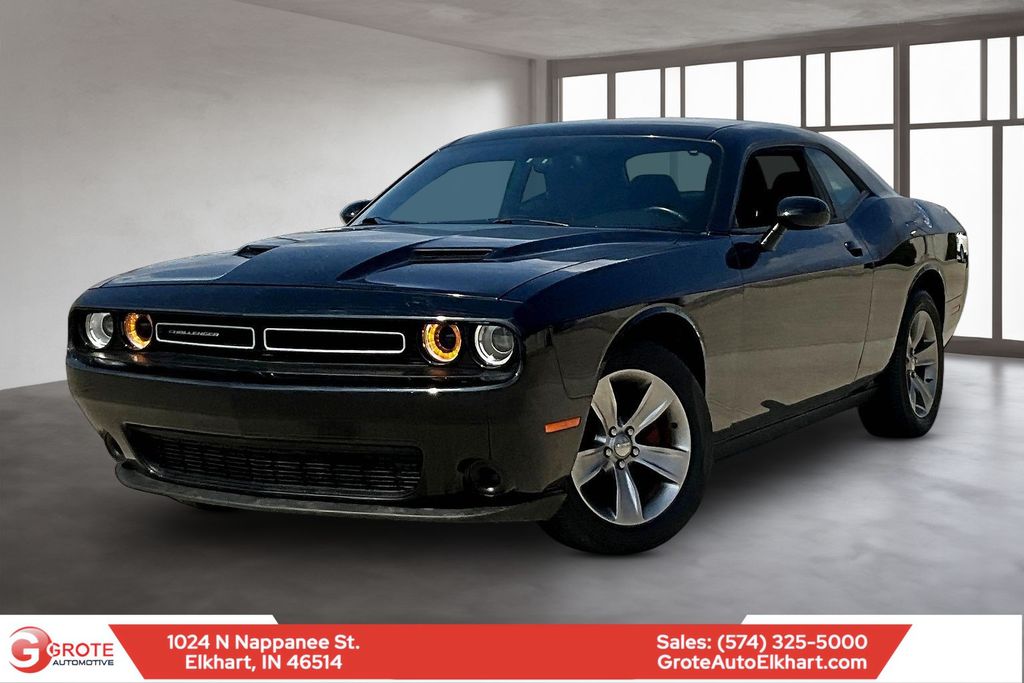 Pitch Black Clearcoat 2016 Dodge Challenger SXT RWD Coupe Rear-Wheel Drive 8-Speed Automatic