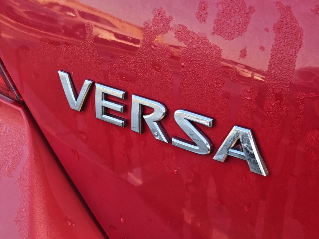 2012 Nissan Versa - $995