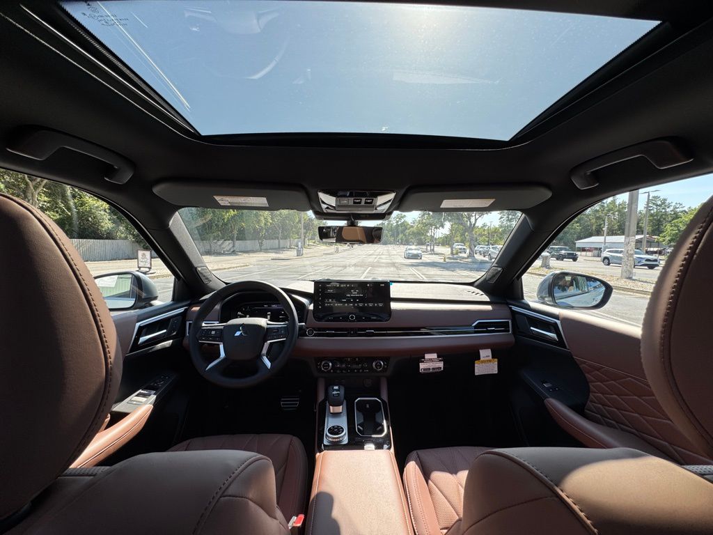 2025 Mitsubishi Outlander SEL photo 23