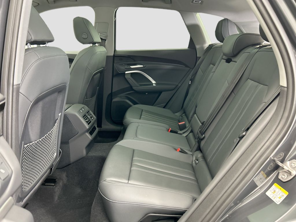 Thumbnail: 2025 Audi Q5 - 20