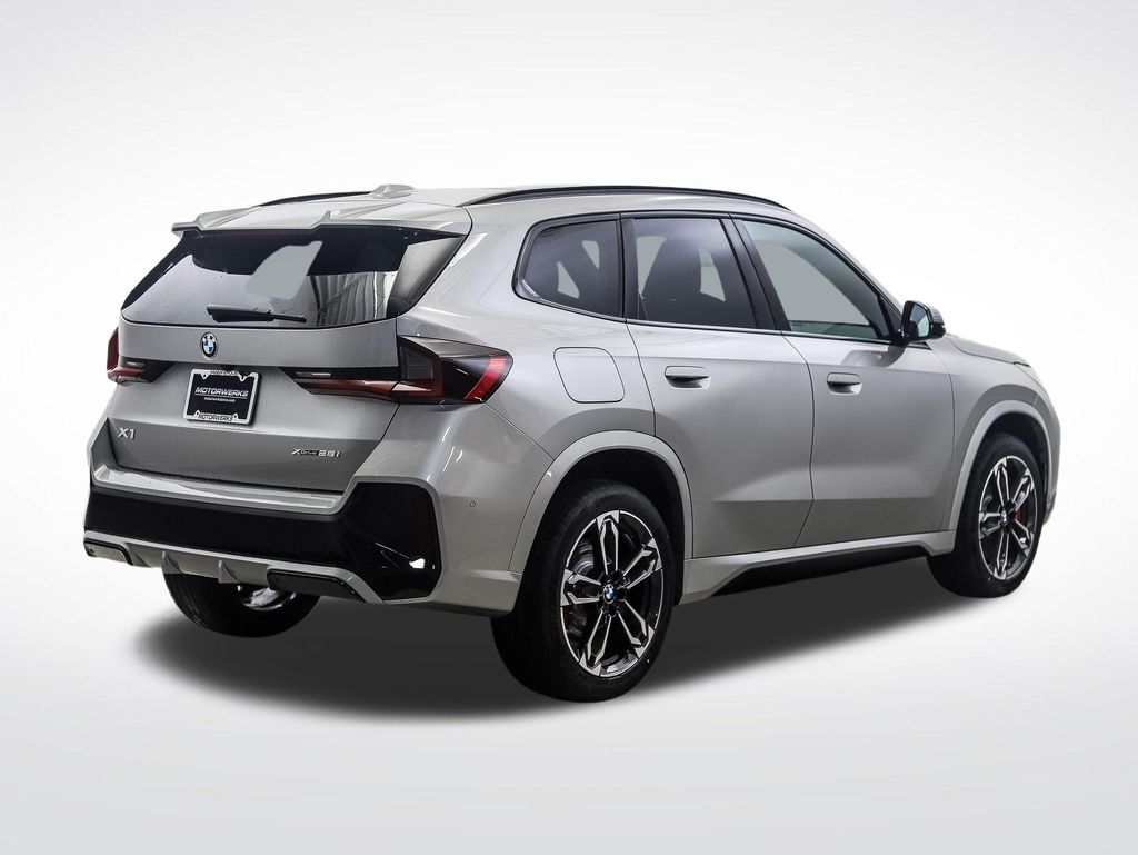 Thumbnail: 2026 BMW X1 - 5