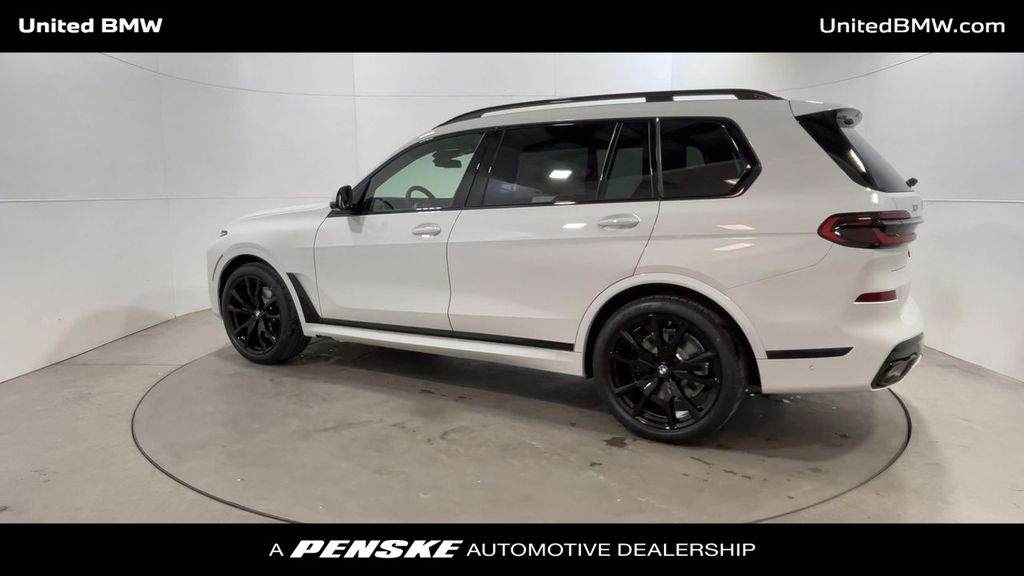 2025 BMW X7 xDrive40i 6