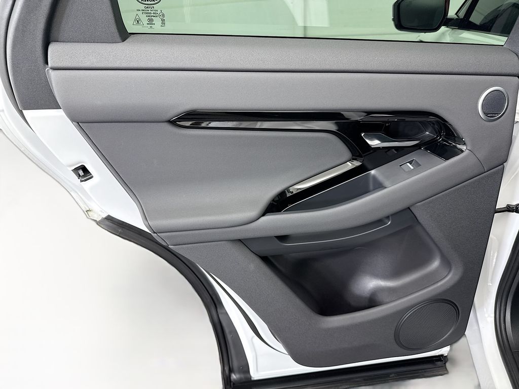 Thumbnail: 2025 Land Rover Range Rover Evoque - 25