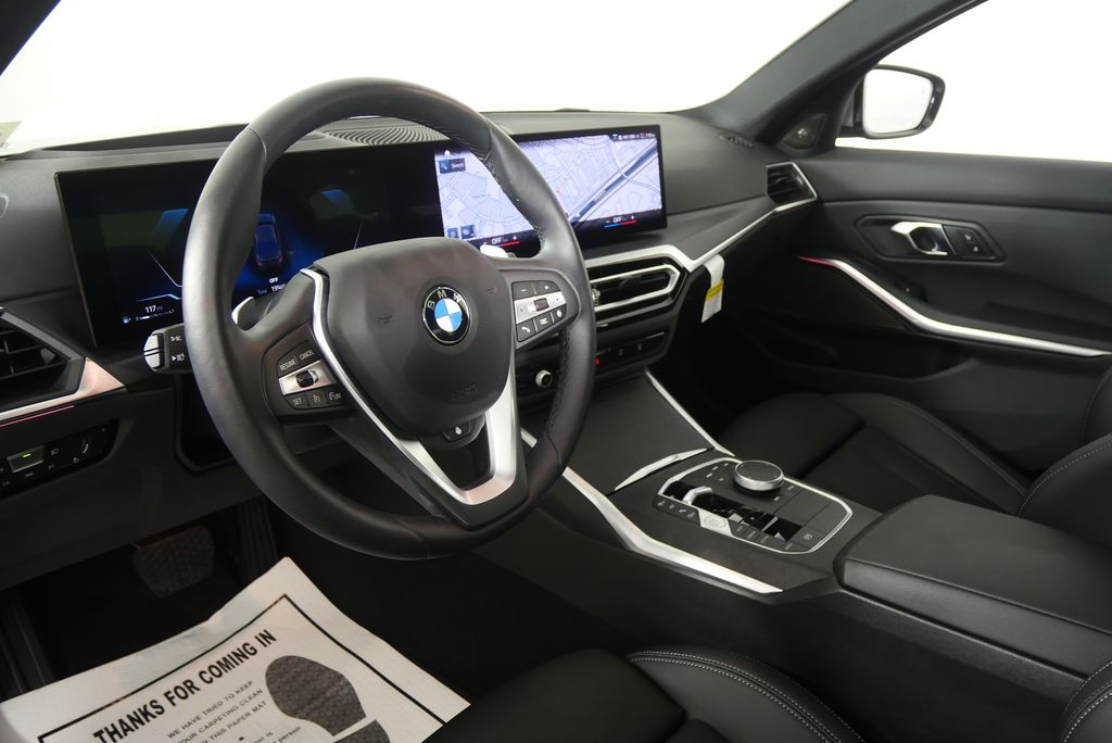 Thumbnail: 2024 BMW 3 Series - 13