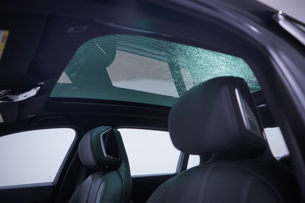 Thumbnail: 2026 BMW 7 Series - 8