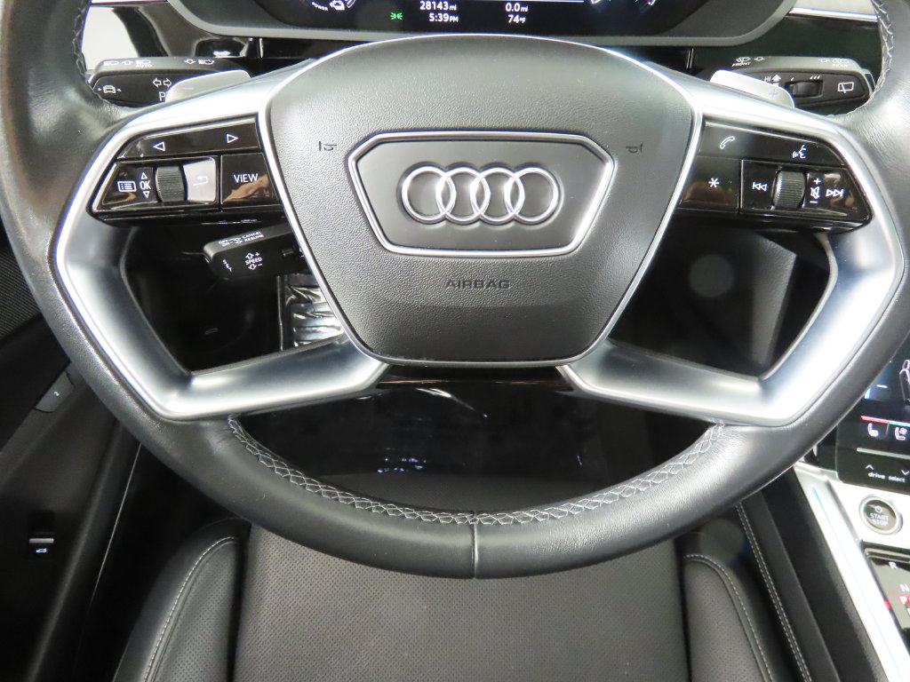 Thumbnail: 2024 Audi Q8 e-tron - 14