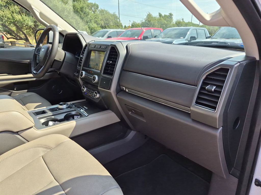Used 2018 White Ford XLT image 41