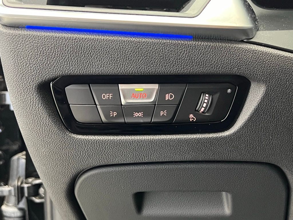 Thumbnail: 2021 BMW 3 Series - 20