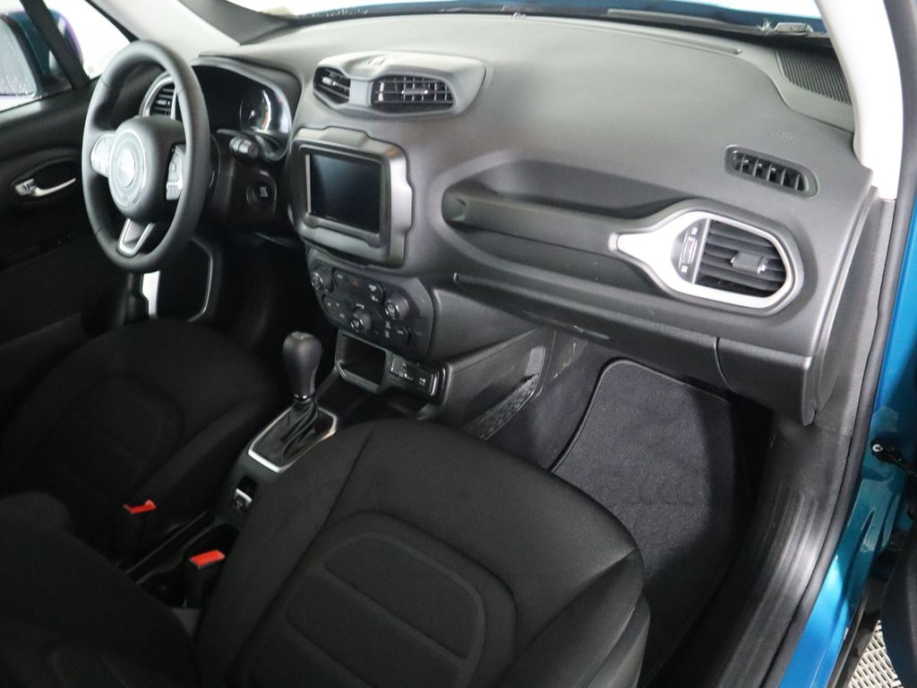 Thumbnail: 2021 Jeep Renegade - 17