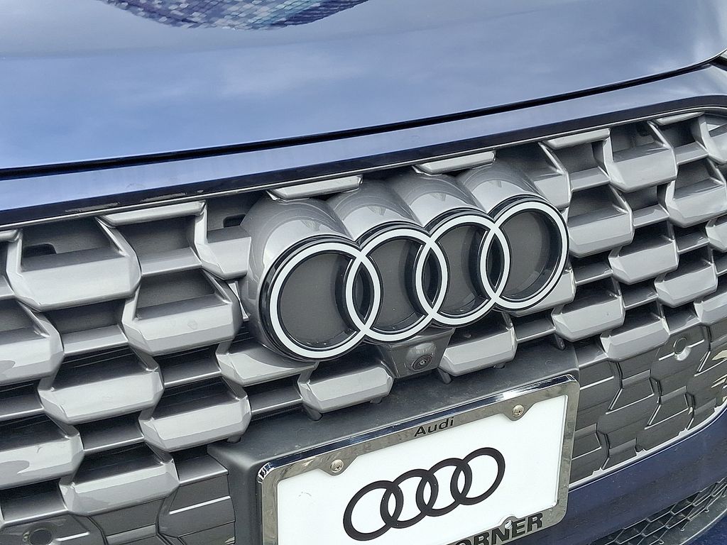 Thumbnail: 2026 Audi Q5 - 4