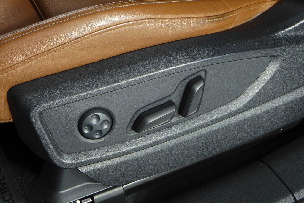 Thumbnail: 2022 Audi Q5 - 22