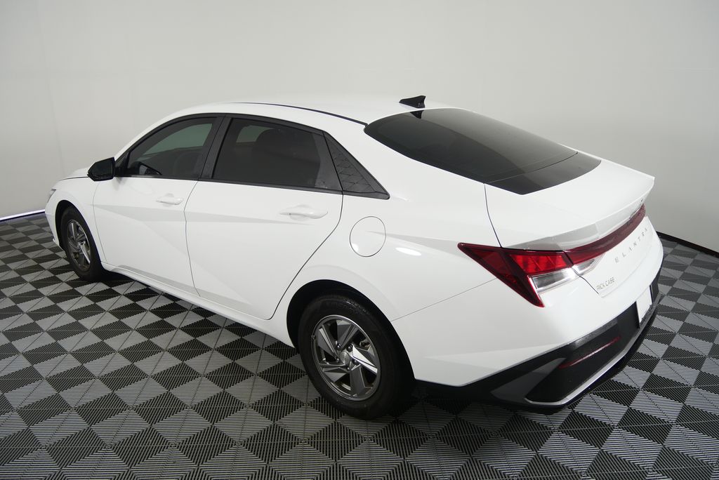 Thumbnail: 2024 Hyundai Elantra - 6