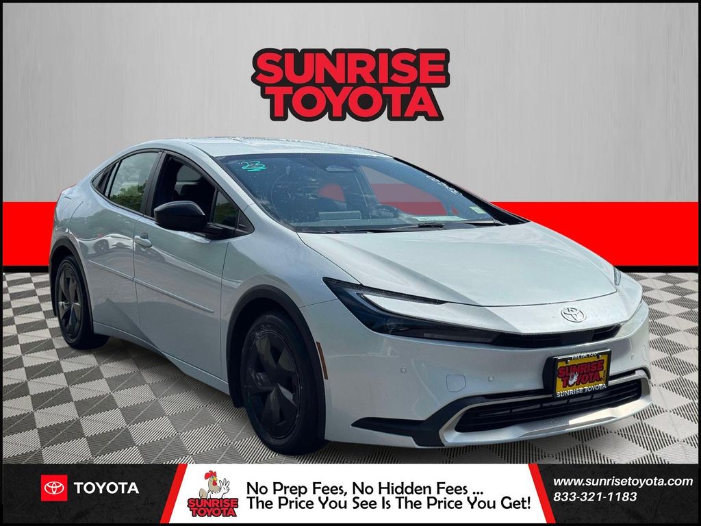White (Wind Chill Pearl) 2023 Toyota Prius Prime Hatchback Front-Wheel Drive Continuously Variable Transmission