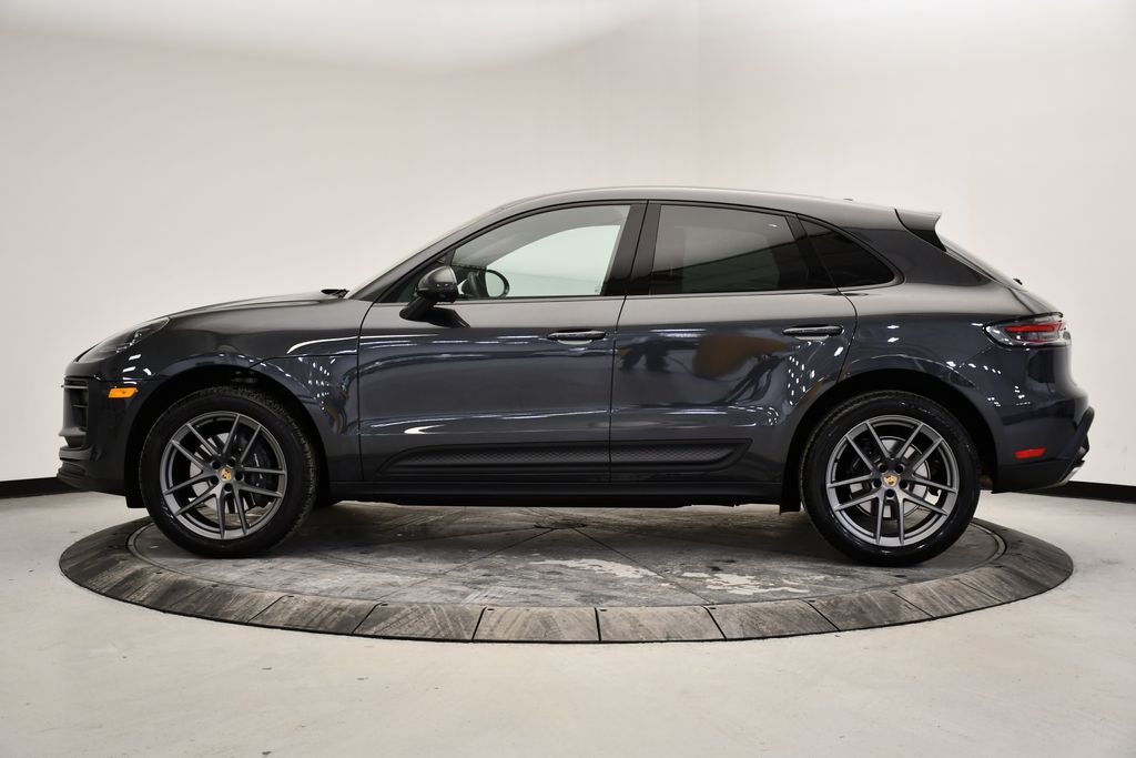 Thumbnail: 2025 Porsche Macan - 2