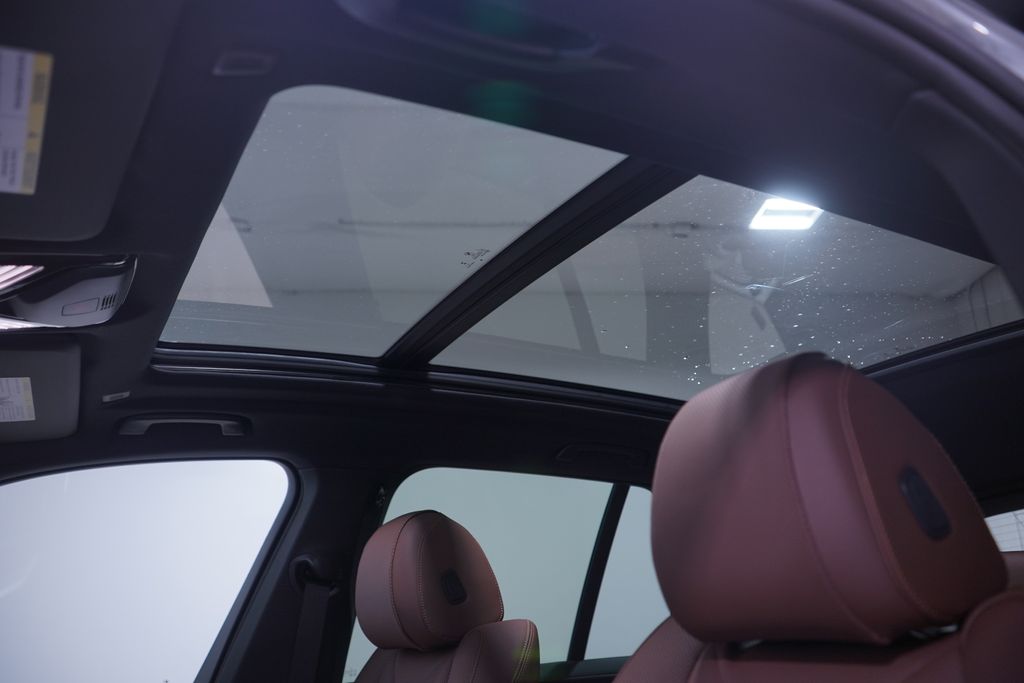 Thumbnail: 2026 BMW X5 - 8